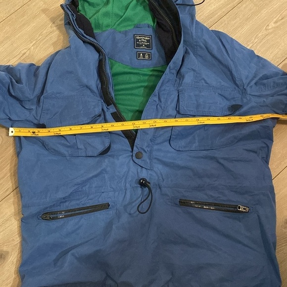 Abercrombie & Fitch Rain Jacket - Picture 9 of 9